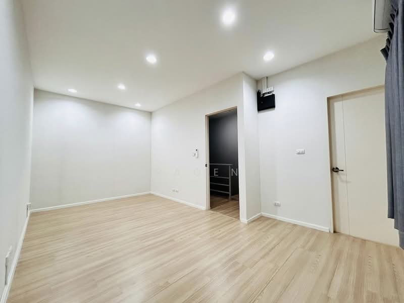 Baan Klang Muang Suanluang, Bangkok, On Nut Road, Dok Mai, Prawet, Bangkok, 3 Bedrooms, 172 sqm, Townhouse For Sale, by NRagent, 500177923 - DDproperty.com