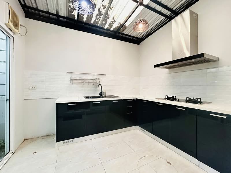 Baan Klang Muang Suanluang, Bangkok, On Nut Road, Dok Mai, Prawet, Bangkok, 3 Bedrooms, 172 sqm, Townhouse For Sale, by NRagent, 500177923 - DDproperty.com