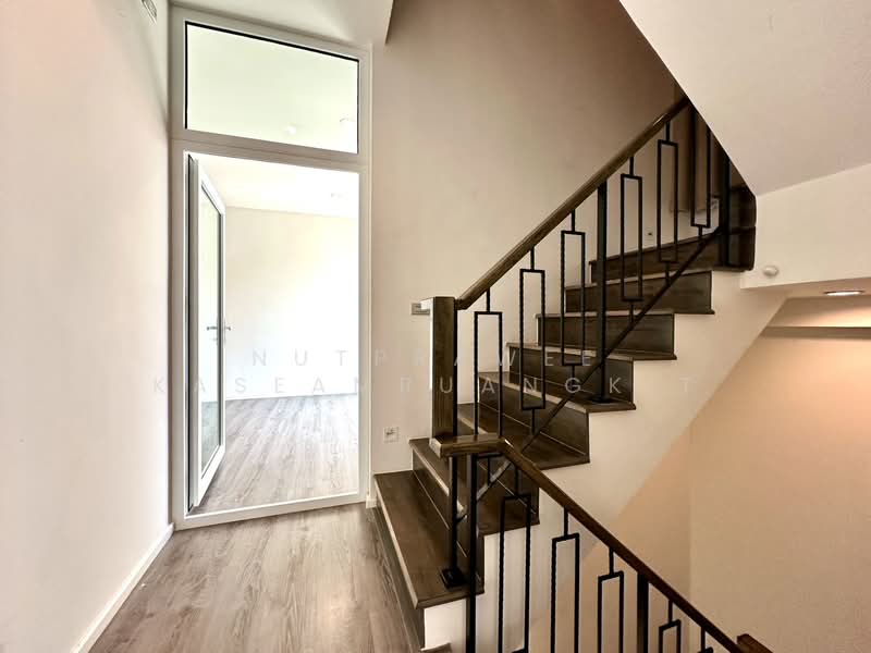 The Sonne Srinakarin-Bangna, Bangkok, Soi Chumchon Mahat Thai 3, Bangna-Trad Road, Dok Mai, Prawet, Bangkok, 4 Bedrooms, 245 sqm, Single Detached House For Sale, by Nutprawee Kaseamruangkit, 500177936 - DDproperty.com