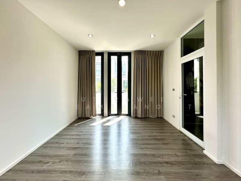 The Sonne Srinakarin-Bangna, Bangkok, Soi Chumchon Mahat Thai 3, Bangna-Trad Road, Dok Mai, Prawet, Bangkok, 4 Bedrooms, 245 sqm, Single Detached House For Sale, by Nutprawee Kaseamruangkit, 500177936 - DDproperty.com