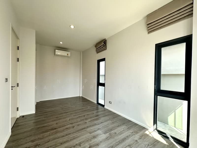 The Sonne Srinakarin-Bangna, Bangkok, Soi Chumchon Mahat Thai 3, Bangna-Trad Road, Dok Mai, Prawet, Bangkok, 4 Bedrooms, 245 sqm, Single Detached House For Sale, by Nutprawee Kaseamruangkit, 500177936 - DDproperty.com