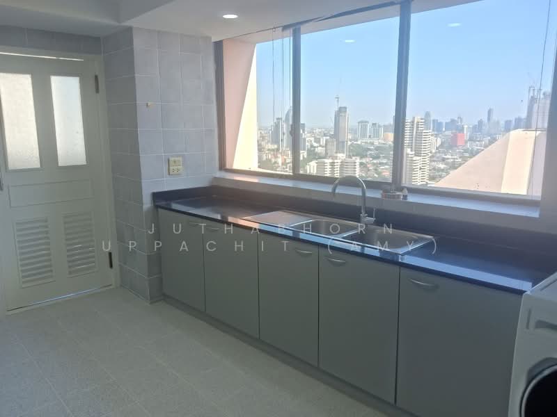 President Park Sukhumvit 24, Bangkok, 99 Sukhumvit 24 Alley, Khlongtoei Nua, Watthana, Bangkok, 3 Bedrooms, 260 sqm, Condo For Rent, by Juthabhorn Uppachit (Amy), 500177964 - DDproperty.com