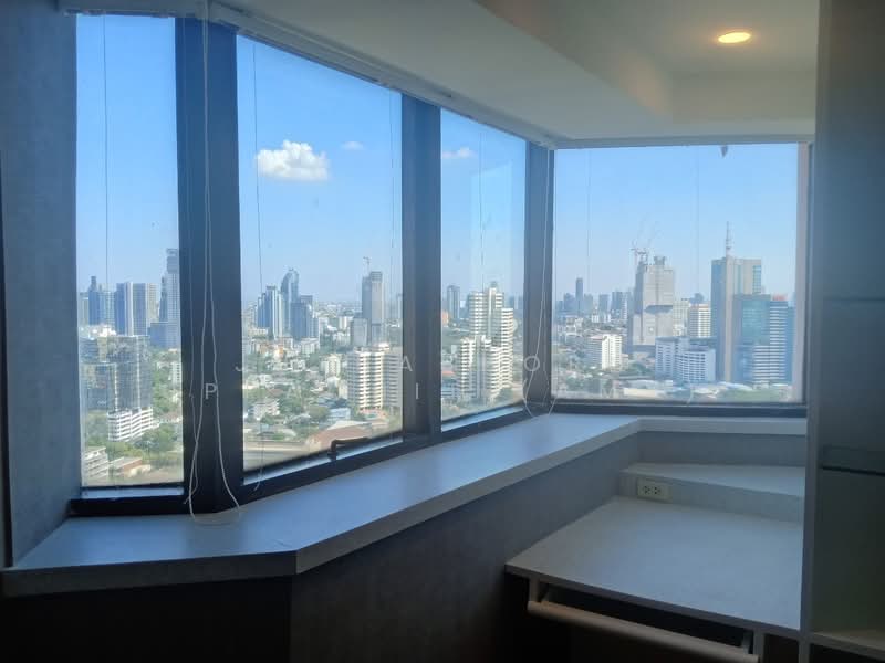 President Park Sukhumvit 24, Bangkok, 99 Sukhumvit 24 Alley, Khlongtoei Nua, Watthana, Bangkok, 3 Bedrooms, 260 sqm, Condo For Rent, by Juthabhorn Uppachit (Amy), 500177964 - DDproperty.com