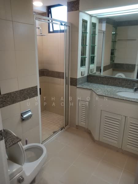 President Park Sukhumvit 24, Bangkok, 99 Sukhumvit 24 Alley, Khlongtoei Nua, Watthana, Bangkok, 3 Bedrooms, 260 sqm, Condo For Rent, by Juthabhorn Uppachit (Amy), 500177964 - DDproperty.com