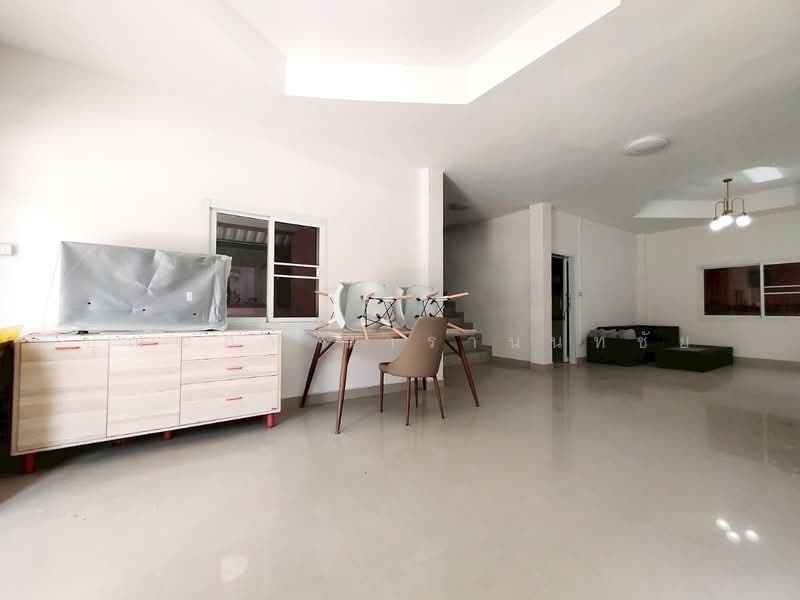 หมู่บ้านเฟื่องฟ้าวิลล่า 9 เฟส 4, Samut Prakan, เทพารักษ์, Phreak Sa Mai, Muang Samut Prakarn, Samut Prakan, 3 Bedrooms, 140 sqm, Single Detached House For Sale, by ปุณณภา นารานนทชัย, 500178017 - DDproperty.com