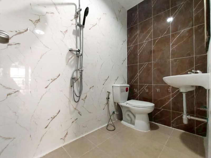 หมู่บ้านเฟื่องฟ้าวิลล่า 9 เฟส 4, Samut Prakan, เทพารักษ์, Phreak Sa Mai, Muang Samut Prakarn, Samut Prakan, 3 Bedrooms, 140 sqm, Single Detached House For Sale, by ปุณณภา นารานนทชัย, 500178017 - DDproperty.com