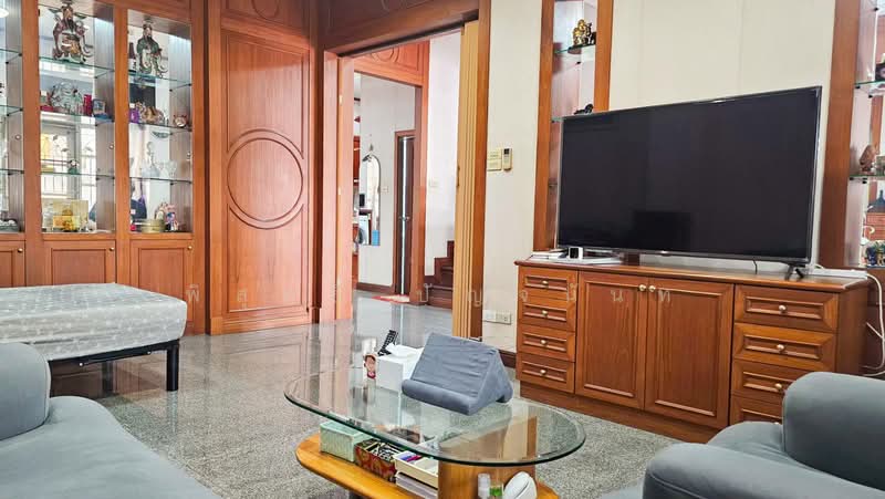 Ketnuti Chermine Village Lat Phrao 87, Bangkok, ลาดพร้าว 87, Khlong Chan, Bang Kapi, Bangkok, 6 Bedrooms, 250 sqm, Townhouse For Sale, by พิสุทธิ์ ปัญจนันท, 500178045 - DDproperty.com