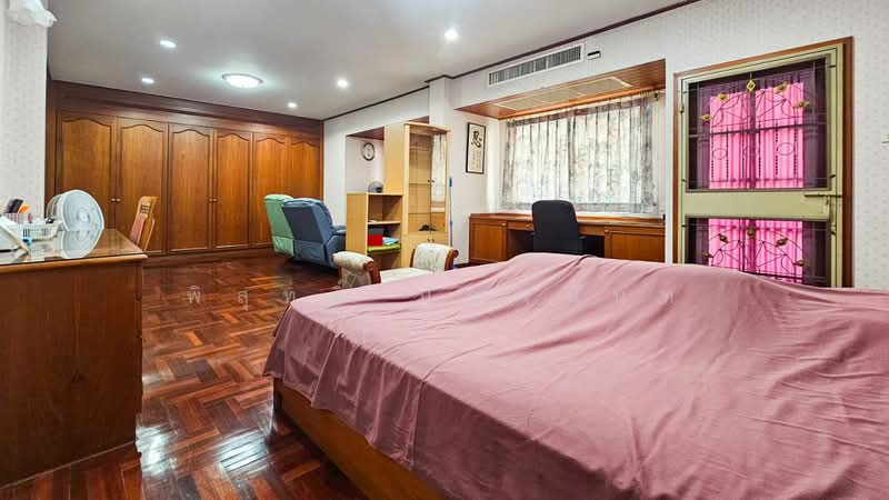 Ketnuti Chermine Village Lat Phrao 87, Bangkok, ลาดพร้าว 87, Khlong Chan, Bang Kapi, Bangkok, 6 Bedrooms, 250 sqm, Townhouse For Sale, by พิสุทธิ์ ปัญจนันท, 500178045 - DDproperty.com