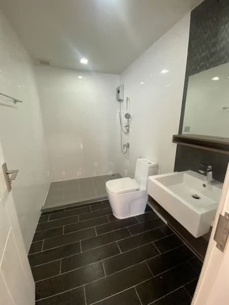 Plex Bangna, Samut Prakan, 90/239 Burapha Withi Expressway, Bang Kaeo, Bang Plee, Samut Prakan, 3 Bedrooms, 190 sqm, Townhouse For Rent, by Charlie wongsermsin, 500178050 - DDproperty.com