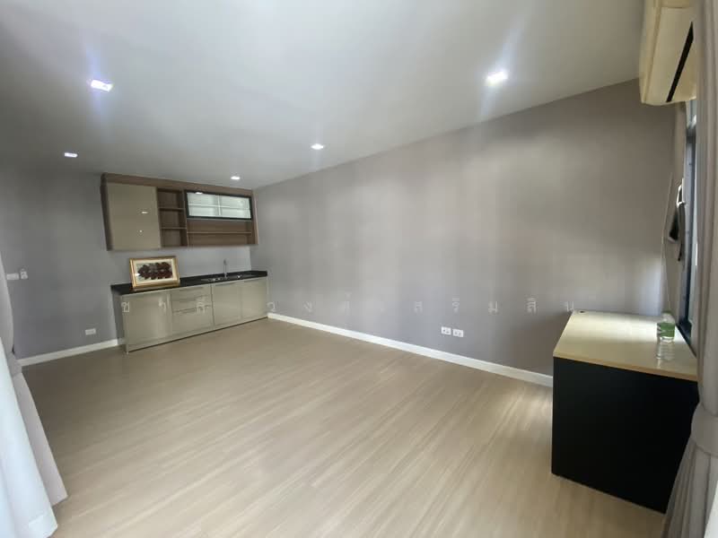 Plex Bangna, Samut Prakan, 90/239 Burapha Withi Expressway, Bang Kaeo, Bang Plee, Samut Prakan, 3 Bedrooms, 190 sqm, Townhouse For Rent, by Charlie wongsermsin, 500178050 - DDproperty.com