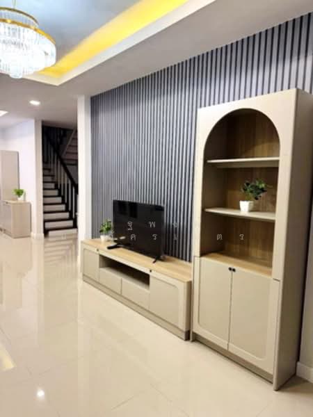 Casa Ville Watcharapon-Sukhapibarn 5, Bangkok, Sukhaphiban 5 Road, O-Ngoen, Sai Mai, Bangkok, 4 Bedrooms, 250 sqm, Single Detached House For Rent, by นัฐพงค์ มณีอัครเนตร, 500178062 - DDproperty.com