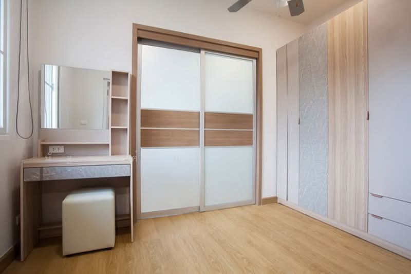 Casa Ville Watcharapon-Sukhapibarn 5, Bangkok, Sukhaphiban 5 Road, O-Ngoen, Sai Mai, Bangkok, 4 Bedrooms, 250 sqm, Single Detached House For Rent, by นัฐพงค์ มณีอัครเนตร, 500178062 - DDproperty.com