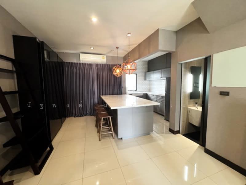 Landmark Ekamai-Ramindra, Bangkok, Sukhonthasawat Road, Lat Phrao, Lat Phrao, Bangkok, 3 Bedrooms, 200 sqm, Townhouse For Rent, by นัฐพงค์ มณีอัครเนตร, 500178072 - DDproperty.com