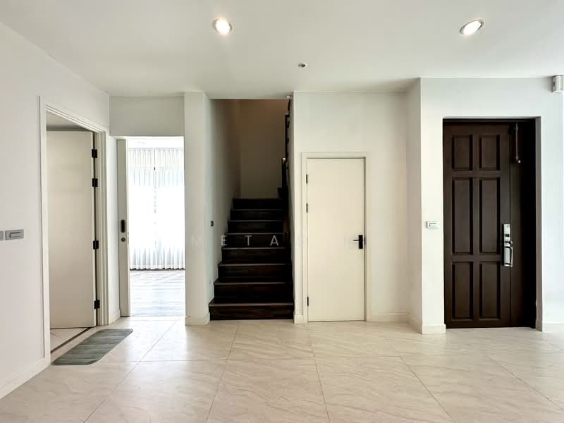 The Sonne Srinakarin-Bangna, Bangkok, Soi Chumchon Mahat Thai 3, Bangna-Trad Road, Dok Mai, Prawet, Bangkok, 4 Bedrooms, 245 sqm, Single Detached House For Sale, by Metas M, 500178073 - DDproperty.com