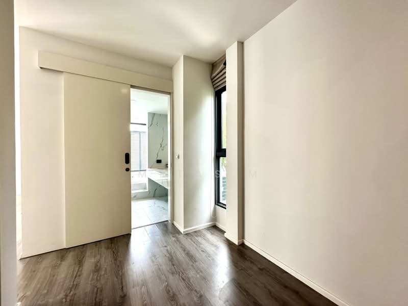 The Sonne Srinakarin-Bangna, Bangkok, Soi Chumchon Mahat Thai 3, Bangna-Trad Road, Dok Mai, Prawet, Bangkok, 4 Bedrooms, 245 sqm, Single Detached House For Sale, by Metas M, 500178073 - DDproperty.com