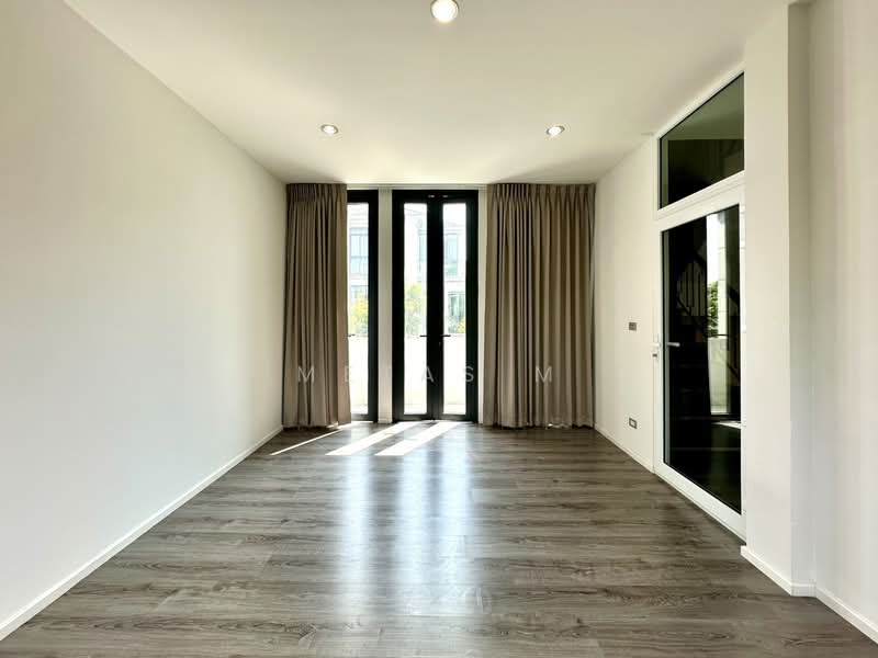 The Sonne Srinakarin-Bangna, Bangkok, Soi Chumchon Mahat Thai 3, Bangna-Trad Road, Dok Mai, Prawet, Bangkok, 4 Bedrooms, 245 sqm, Single Detached House For Sale, by Metas M, 500178073 - DDproperty.com