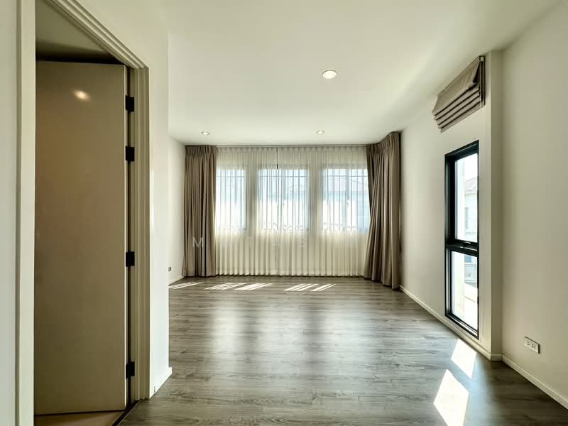 The Sonne Srinakarin-Bangna, Bangkok, Soi Chumchon Mahat Thai 3, Bangna-Trad Road, Dok Mai, Prawet, Bangkok, 4 Bedrooms, 245 sqm, Single Detached House For Sale, by Metas M, 500178073 - DDproperty.com