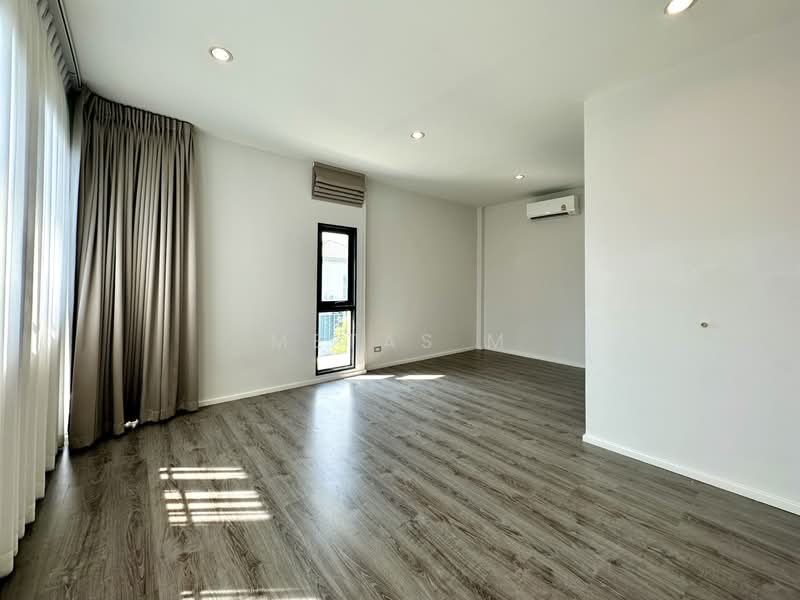 The Sonne Srinakarin-Bangna, Bangkok, Soi Chumchon Mahat Thai 3, Bangna-Trad Road, Dok Mai, Prawet, Bangkok, 4 Bedrooms, 245 sqm, Single Detached House For Sale, by Metas M, 500178073 - DDproperty.com