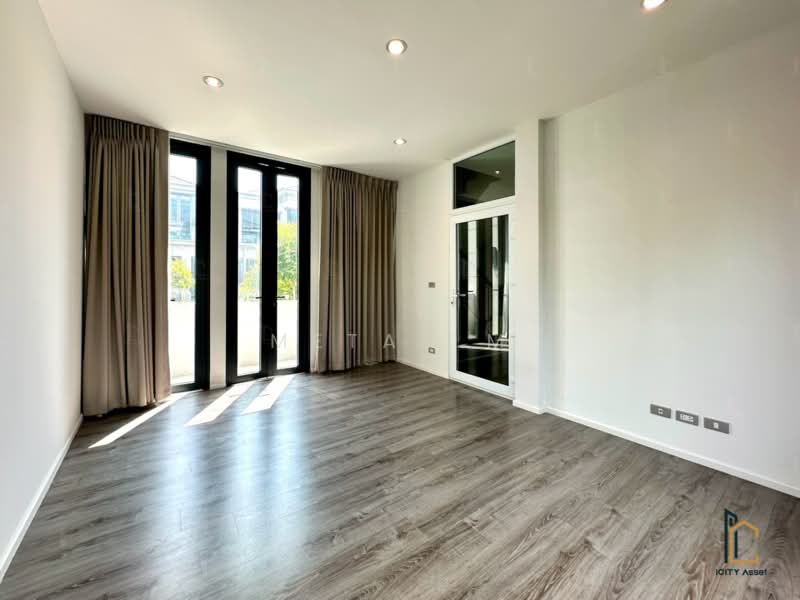 The Sonne Srinakarin-Bangna, Bangkok, Soi Chumchon Mahat Thai 3, Bangna-Trad Road, Dok Mai, Prawet, Bangkok, 4 Bedrooms, 245 sqm, Single Detached House For Sale, by Metas M, 500178073 - DDproperty.com