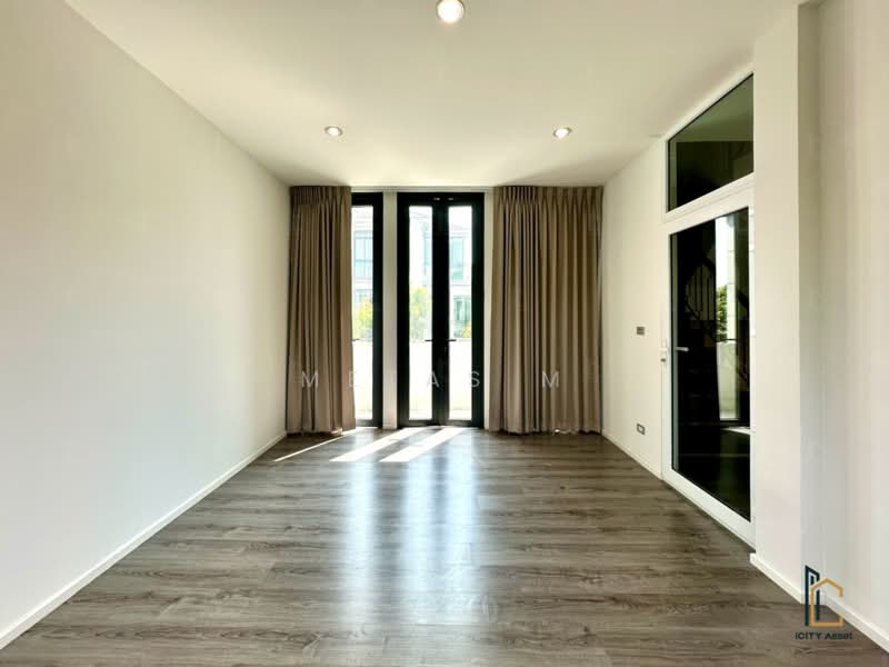 The Sonne Srinakarin-Bangna, Bangkok, Soi Chumchon Mahat Thai 3, Bangna-Trad Road, Dok Mai, Prawet, Bangkok, 4 Bedrooms, 245 sqm, Single Detached House For Sale, by Metas M, 500178073 - DDproperty.com