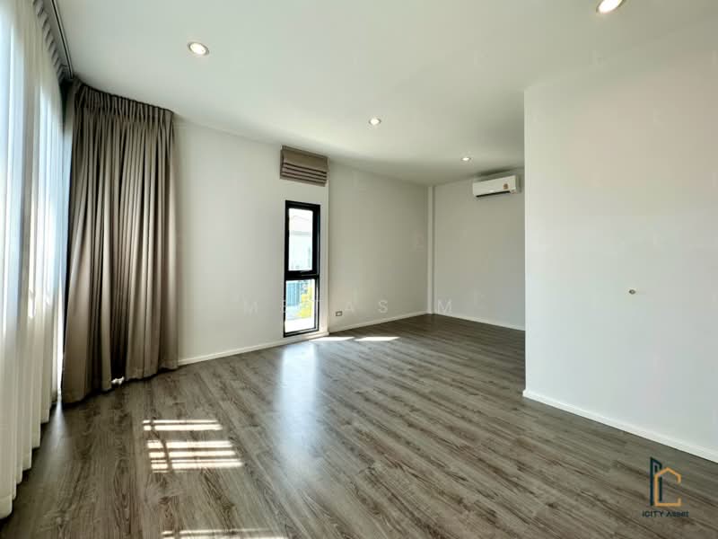 The Sonne Srinakarin-Bangna, Bangkok, Soi Chumchon Mahat Thai 3, Bangna-Trad Road, Dok Mai, Prawet, Bangkok, 4 Bedrooms, 245 sqm, Single Detached House For Sale, by Metas M, 500178073 - DDproperty.com