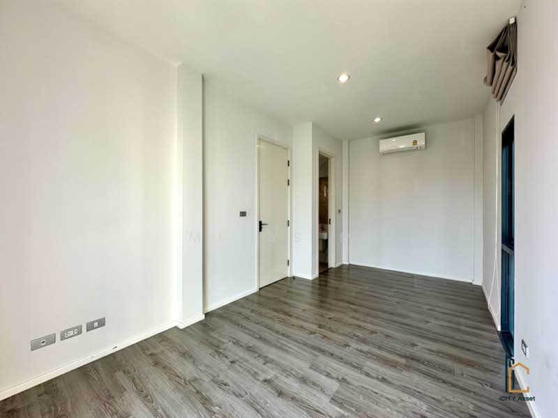 The Sonne Srinakarin-Bangna, Bangkok, Soi Chumchon Mahat Thai 3, Bangna-Trad Road, Dok Mai, Prawet, Bangkok, 4 Bedrooms, 245 sqm, Single Detached House For Sale, by Metas M, 500178073 - DDproperty.com