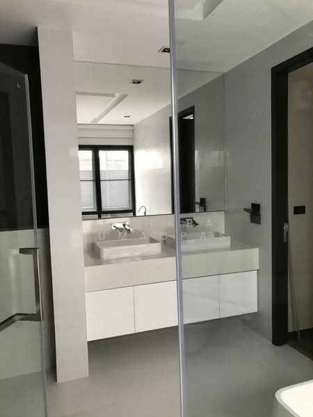 Baan Issara Rama 9, Bangkok, Soi Ramkhamhaeng 24 Yaek 26, Hua Mak, Bang Kapi, Bangkok, 4 Bedrooms, 500 sqm, Single Detached House For Rent, by Pattara Sumaopas, 500178085 - DDproperty.com