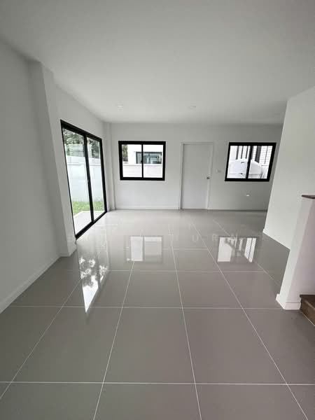 Lumpini Townplace Sukhumvit-Srinakarin : ลุมพินี ทาวน์เพลส สุขุมวิท-ศรีนครินทร์, สมุทรปราการ, สำโรงเหนือ, เมืองสมุทรปราการ, สมุทรปราการ, 161 ตร.ม., บ้านเดี่ยว ให้เช่า, โดย Thiti Boonchurn, 500178092 - DDproperty.com