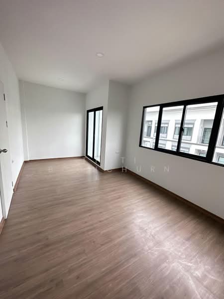 Lumpini Townplace Sukhumvit-Srinakarin, Samut Prakan, Samrong Nua, Muang Samut Prakarn, Samut Prakan, 3 Bedrooms, 161 sqm, Single Detached House For Rent, by Thiti Boonchurn, 500178092 - DDproperty.com