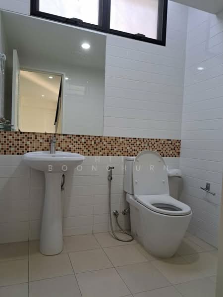 Lake View Park Bangna, Bangkok, 454 Kanchanaphisek Road, Dok Mai, Prawet, Bangkok, 5 Bedrooms, 300 sqm, Single Detached House For Rent, by Thiti Boonchurn, 500178097 - DDproperty.com