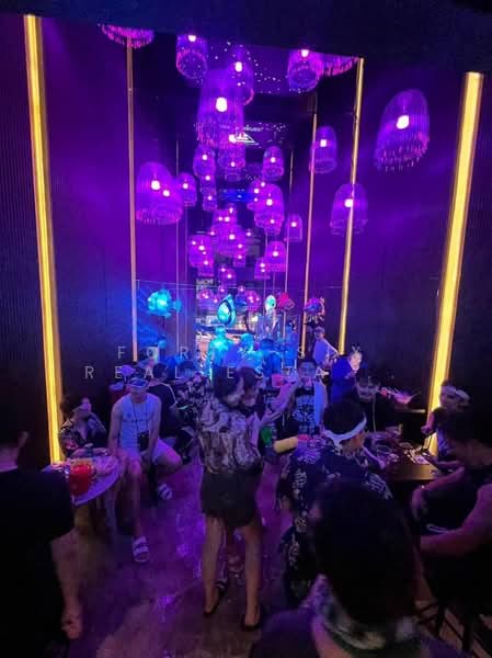 ขาย - ขาย!! อาคารพาณิชย์ 5 ชั้น (ร้านอาหาร /office /Hostel) พื้นที่1,625 ตร.ม., กรุงเทพ