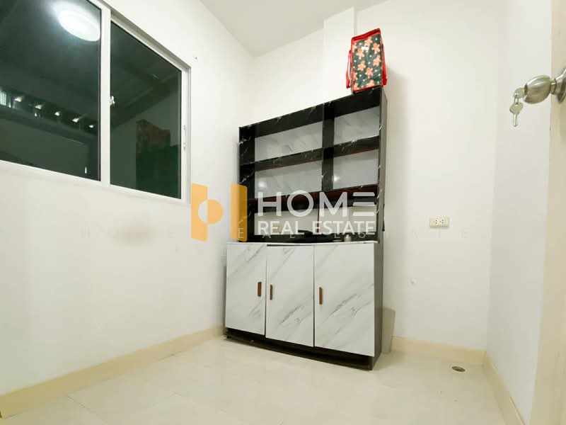 Chuan Chuen Charan 3, Bangkok, Wat Tha Pra, Bangkok Yai, Bangkok, 3 Bedrooms, 173 sqm, Townhouse For Sale, by HOME Real Estate Service, 500178142 - DDproperty.com