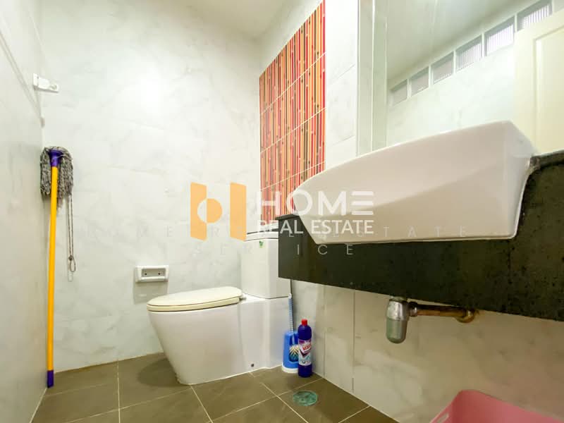 Chuan Chuen Charan 3, Bangkok, Wat Tha Pra, Bangkok Yai, Bangkok, 3 Bedrooms, 173 sqm, Townhouse For Sale, by HOME Real Estate Service, 500178142 - DDproperty.com