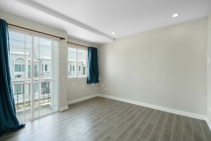 Chuan Chuen Charan 3, Bangkok, Wat Tha Pra, Bangkok Yai, Bangkok, 3 Bedrooms, 173 sqm, Townhouse For Sale, by HOME Real Estate Service, 500178142 - DDproperty.com