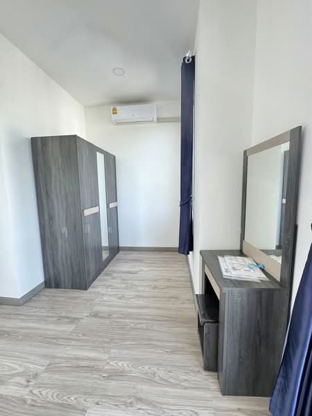 ให้เช่าทาวน์โฮม หลังริม ม.เสนาวีว่า(เจซิตี้) ศรีราชา, Chon Buri (Pattaya), Surasak, Si Racha, Chon Buri (Pattaya), 3 Bedrooms, 65 sqm, Townhouse For Rent, by Dusit Saengfa, 500178143 - DDproperty.com