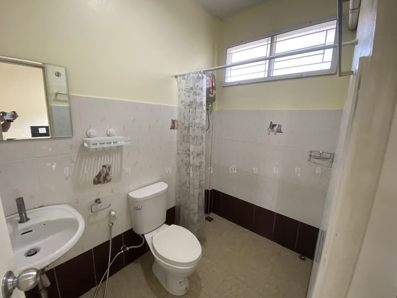 For Rent - Room for rent (newly painted interior) on Burapaphat Road, near Asia Industrial Estate and Robinson, Rayong