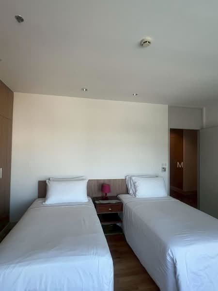 Royal Residence Park, Bangkok, 99 Royal Resident Park Lumphini, Lumphini, Pathum Wan, Bangkok, 3 Bedrooms, 220 sqm, Condo For Rent, by Orawan Ratanapratum, 500178185 - DDproperty.com