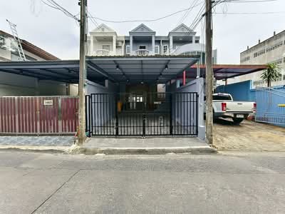 ขาย - ทาวน์โฮม 3 ชั้น 33 ตร.ว. ทาวน์โฮม ซอยอินทามระ41 ซอยจิ๊ปดำริห์ ถนนสุทธิสาร, กรุงเทพ