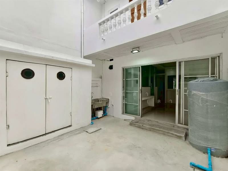 ทาวน์โฮม 3 ชั้น 33 ตร.ว. ทาวน์โฮม ซอยอินทามระ41 ซอยจิ๊ปดำริห์ ถนนสุทธิสาร, กรุงเทพ, ถนนสุทธิสาร, ดินแดง, ดินแดง, กรุงเทพ, 150 ตร.ม., ทาวน์เฮ้าส์ ขาย, โดย คุณ วนิดา ศิริสุขชัยวุฒิ (ดา), 500178191 - DDproperty.com