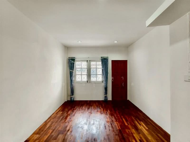 ทาวน์โฮม 3 ชั้น 33 ตร.ว. ทาวน์โฮม ซอยอินทามระ41 ซอยจิ๊ปดำริห์ ถนนสุทธิสาร, กรุงเทพ, ถนนสุทธิสาร, ดินแดง, ดินแดง, กรุงเทพ, 150 ตร.ม., ทาวน์เฮ้าส์ ขาย, โดย คุณ วนิดา ศิริสุขชัยวุฒิ (ดา), 500178191 - DDproperty.com