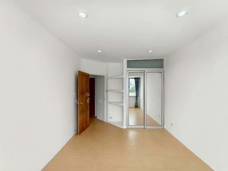 ทาวน์โฮม 3 ชั้น 33 ตร.ว. ทาวน์โฮม ซอยอินทามระ41 ซอยจิ๊ปดำริห์ ถนนสุทธิสาร, กรุงเทพ, ถนนสุทธิสาร, ดินแดง, ดินแดง, กรุงเทพ, 150 ตร.ม., ทาวน์เฮ้าส์ ขาย, โดย คุณ วนิดา ศิริสุขชัยวุฒิ (ดา), 500178191 - DDproperty.com