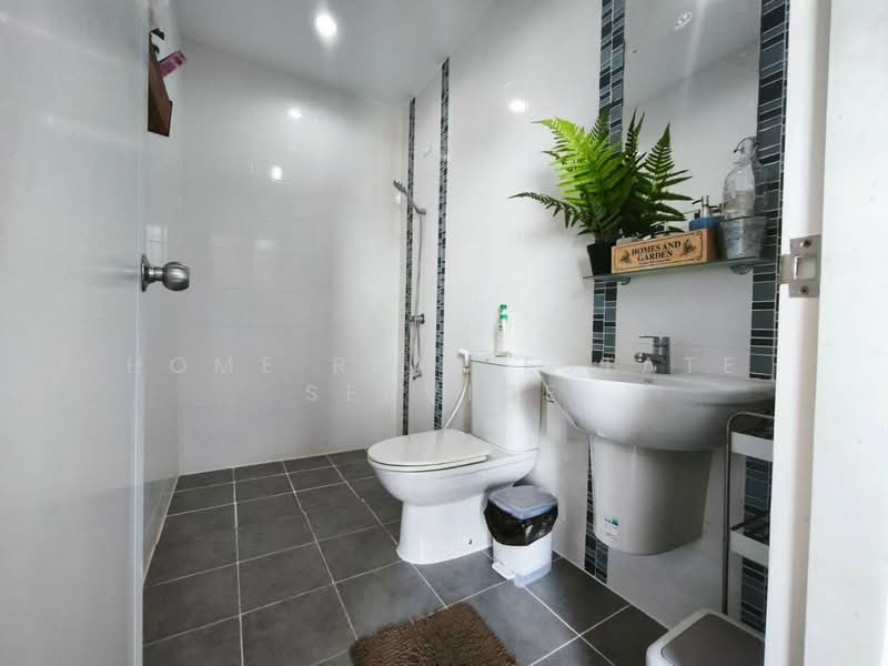 Mind Hof Romklao-Suvarnabhumi, Bangkok, Romklao Road, Khlong Sam Prawet, Lat Krabang, Bangkok, 3 Bedrooms, 172 sqm, Townhouse For Sale, by HOME Real Estate Service, 500178214 - DDproperty.com