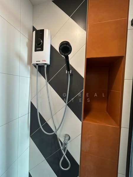 The Base Saphanmai, Bangkok, Paholayothin Road, Anusaowari, Bang Khen, Bangkok, Studio, 29 sqm, Condo For Rent, by Living Real Estates, 500178219 - DDproperty.com