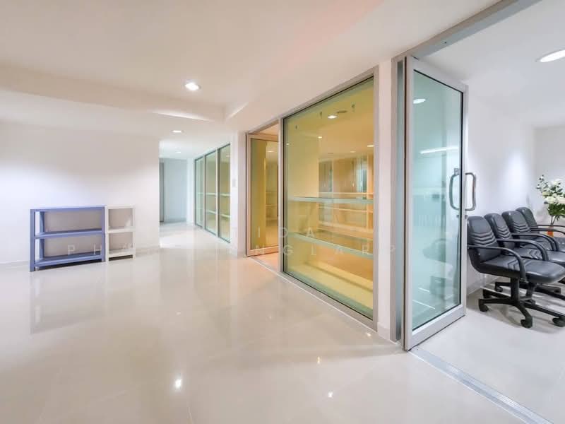 ให้เช่า โฮมออฟฟิศ ย่านสุขุมวิท ทำเลทอง ใกล้ BTS พระโขนง ใกล้ทางด่วนอาจณรงค์, กรุงเทพ, พระโขนง, คลองเตย, กรุงเทพ, 200 ตร.ม., สำนักงาน ให้เช่า, โดย Tida phanthonglarptawee, 500178258 - DDproperty.com