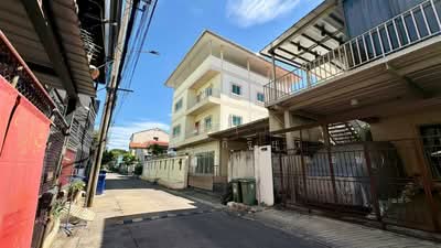 ขาย - บ้านเดี่ยว 3 ชั้น 96 ตร.ว. บ้านเดี่ยว ซอยลาดพร้าว80 แยก22 ถนนลาดพร้าว, กรุงเทพ