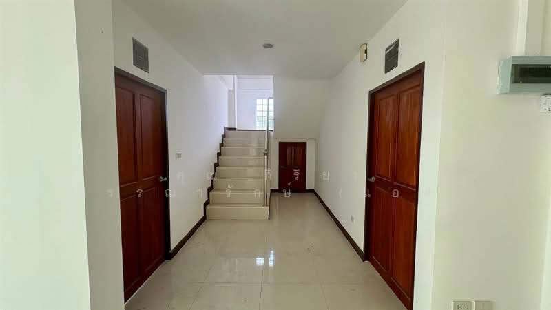 บ้านเดี่ยว 3 ชั้น 96 ตร.ว. บ้านเดี่ยว ซอยลาดพร้าว80 แยก22 ถนนลาดพร้าว, Bangkok, Wang Thonglang, Wang Thonglang, Bangkok, 10+ Bedrooms, 400 sqm, Single Detached House For Sale, by คุณ กิริยา วรรณารักษ์ (แอฟ), 500178264 - DDproperty.com