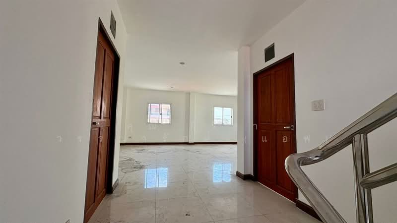 บ้านเดี่ยว 3 ชั้น 96 ตร.ว. บ้านเดี่ยว ซอยลาดพร้าว80 แยก22 ถนนลาดพร้าว, กรุงเทพ, วังทองหลาง, วังทองหลาง, กรุงเทพ, 400 ตร.ม., บ้านเดี่ยว ขาย, โดย คุณ กิริยา วรรณารักษ์ (แอฟ), 500178264 - DDproperty.com