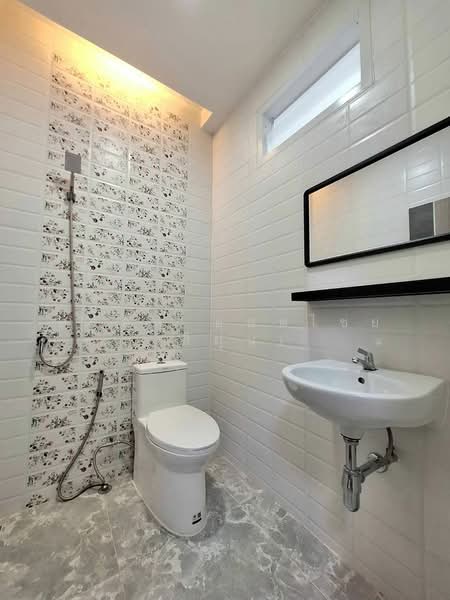 หมู่บ้านเพชรสยาม 1, Bangkok, Nong Kham, Nong Khaem, Bangkok, 2 Bedrooms, 76 sqm, Townhouse For Sale, by สรภพ ยอดไชย (สีฝุ่น), 500178292 - DDproperty.com