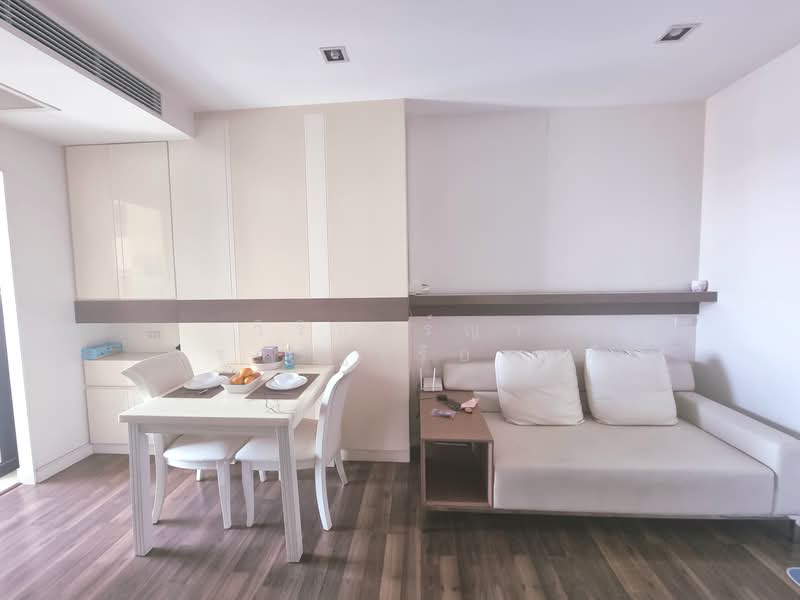 The Room Sukhumvit 62, Bangkok, 2288 Sukhumvit Road, Bang Chak, Phra Khanong, Bangkok, 1 Bedroom, 45 sqm, Condo For Rent, by Virin W., 500178337 - DDproperty.com