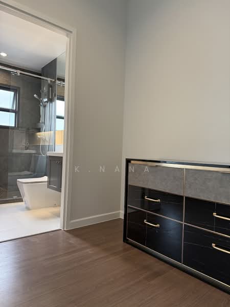 Setthasiri Bangna Km.10, Samut Prakan, Bangphli Yai, Bang Plee, Samut Prakan, 4 Bedrooms, 247 sqm, Single Detached House For Sale, by K.Nana, 500178344 - DDproperty.com